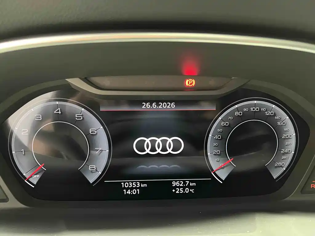 Audi Q3 2023 — фото 19