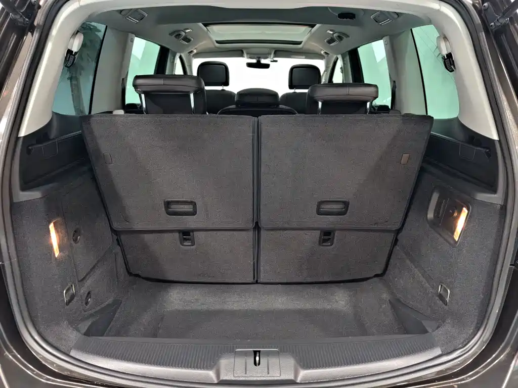 Volkswagen Sharan 2017 — фото 41