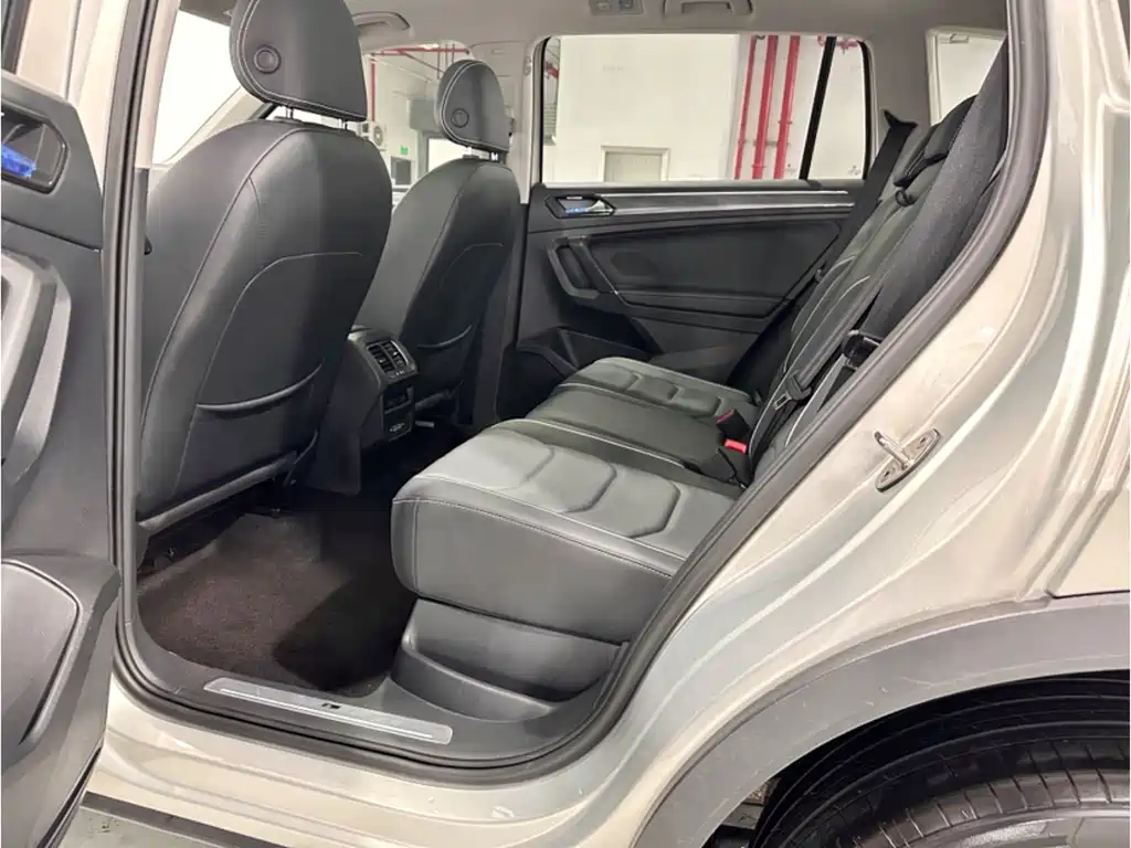 Volkswagen Tiguan L 2020 — фото 13