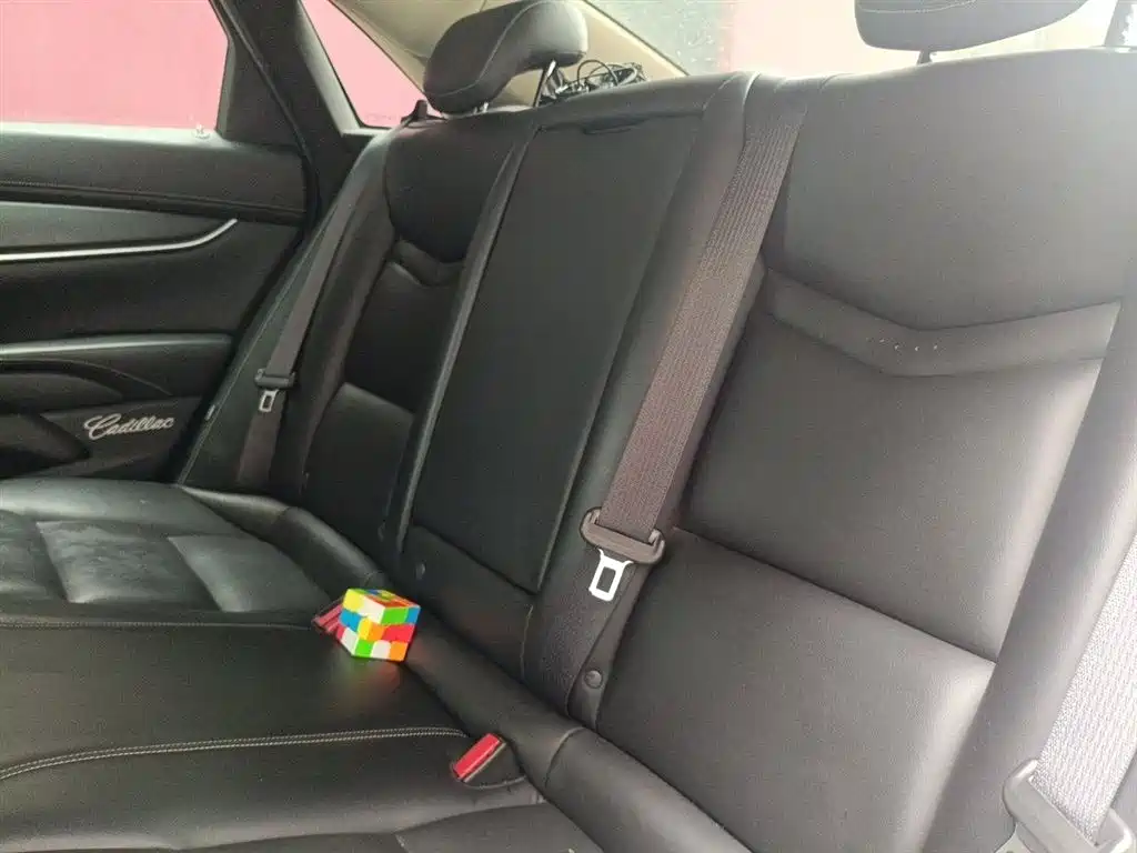 Cadillac XTS 2018 — фото 15