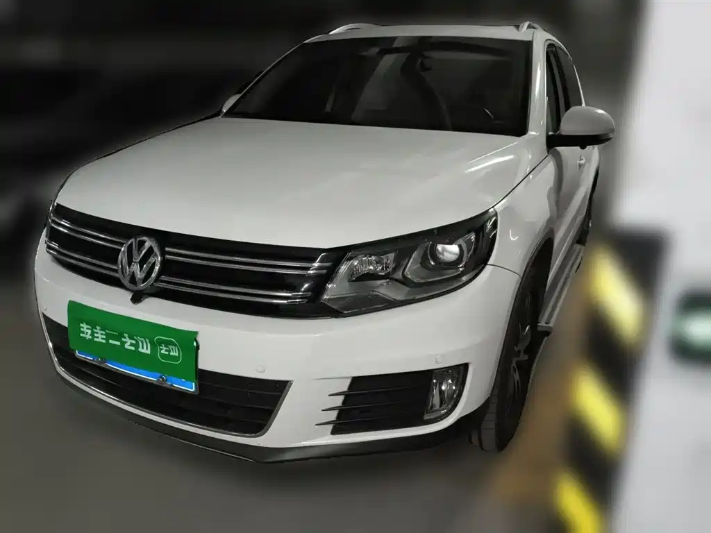 Volkswagen Tiguan 2014 — фото 1