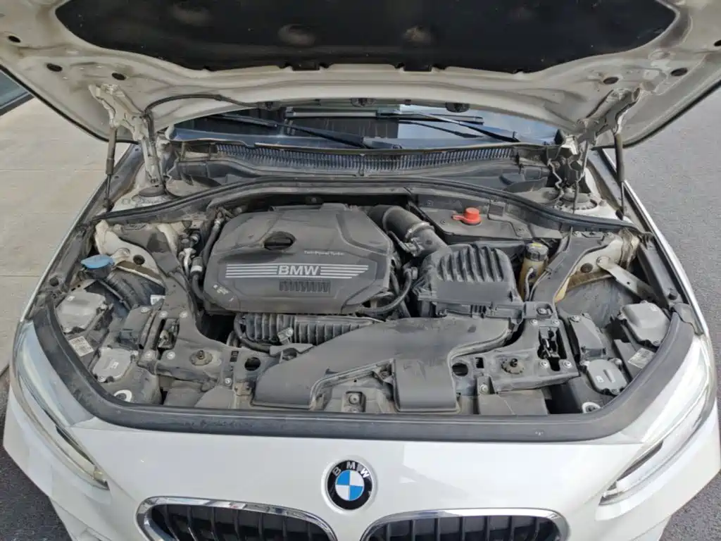 BMW 1 Series 2020 — фото 11