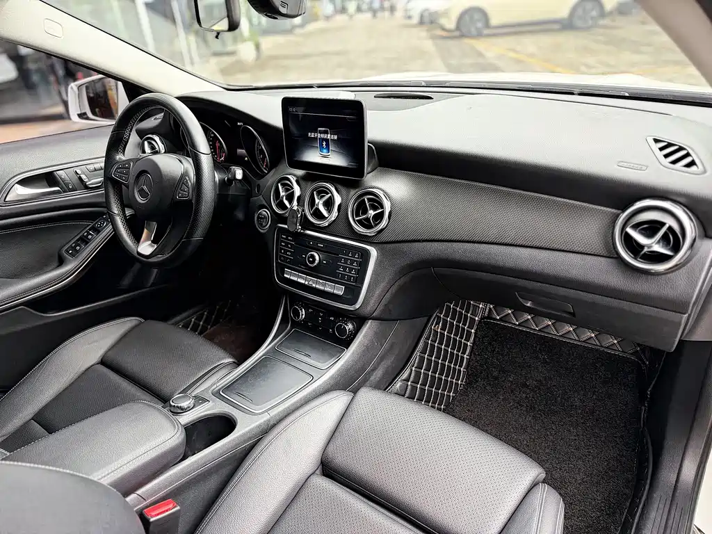 Mercedes-Benz GLA 2017 — фото 7