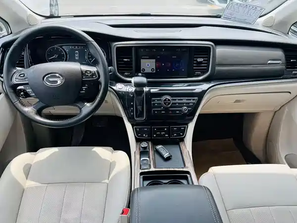 GAC Trumpchi M8 2018