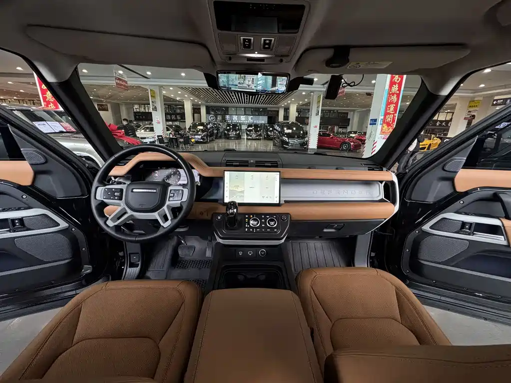 Land Rover Defender 2022 — фото 9
