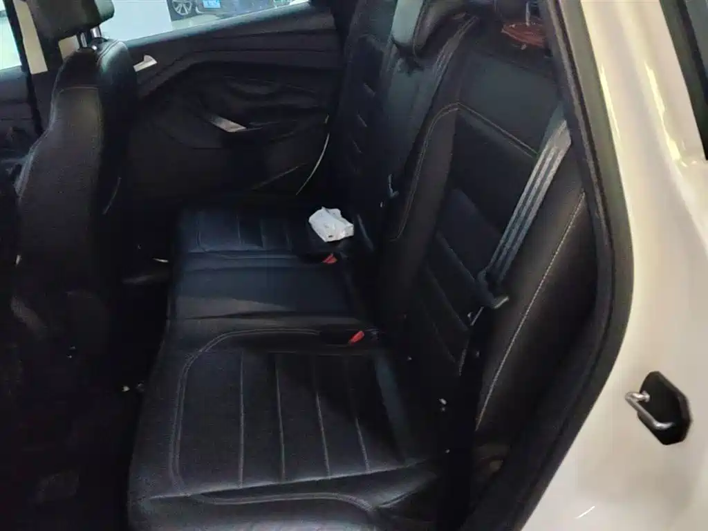 Ford Kuga 2017 — фото 17