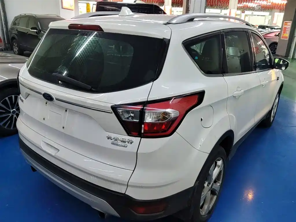 Ford Kuga 2017 — фото 7