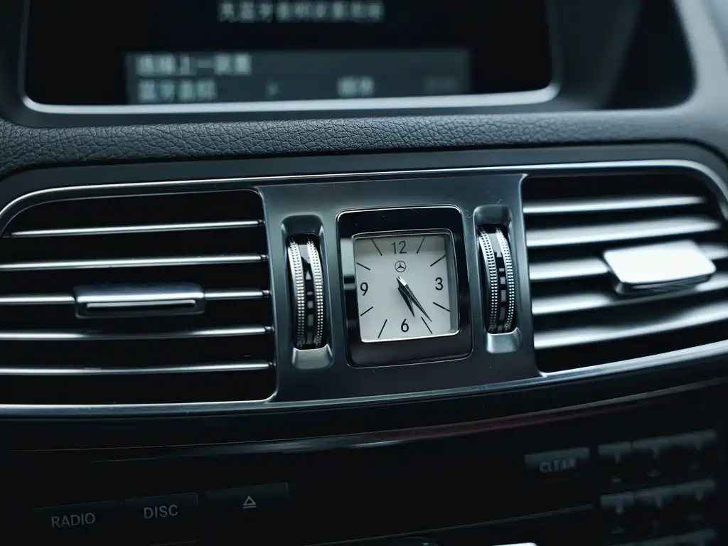 Mercedes-Benz E-Class 2014 — фото 16