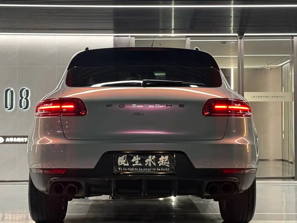 Porsche Macan 2017 — фото 17