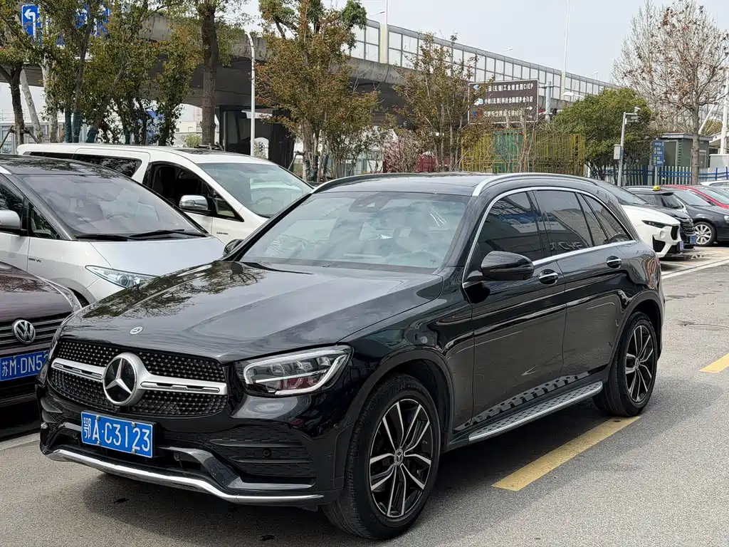 Mercedes-Benz GLC 2022 — фото 1