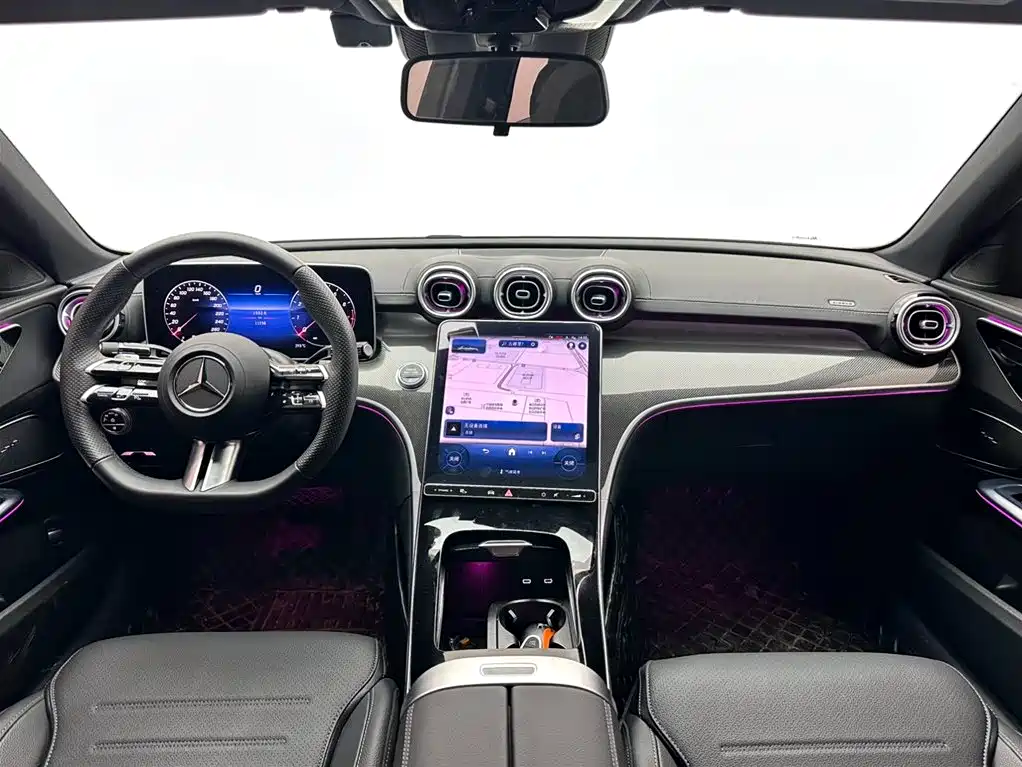 Mercedes-Benz C-Class 2024 — фото 10