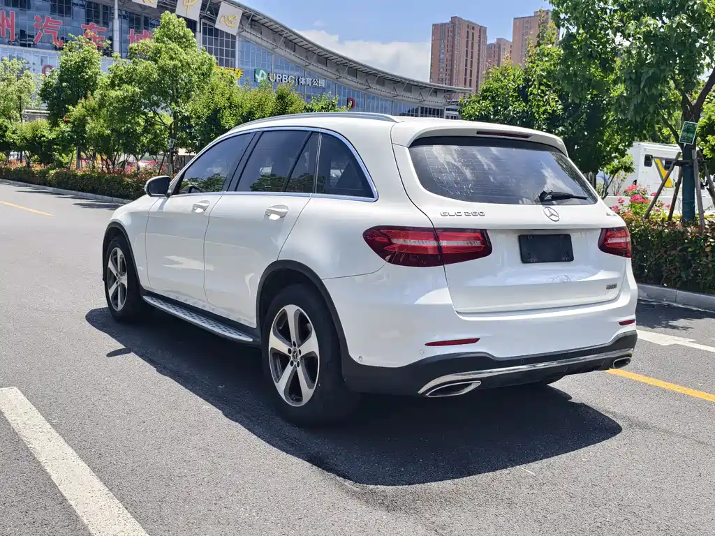 Mercedes-Benz GLC 2017 — фото 6