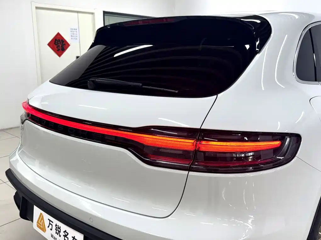 Porsche Macan 2023 — фото 7