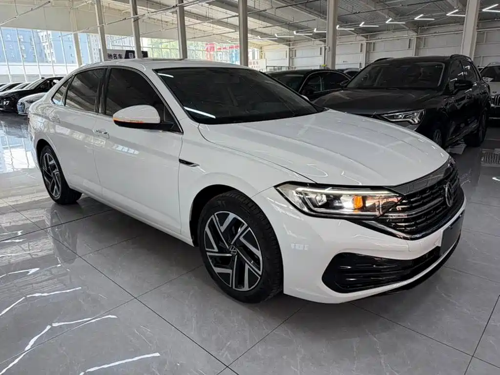 Volkswagen Sagitar 2022