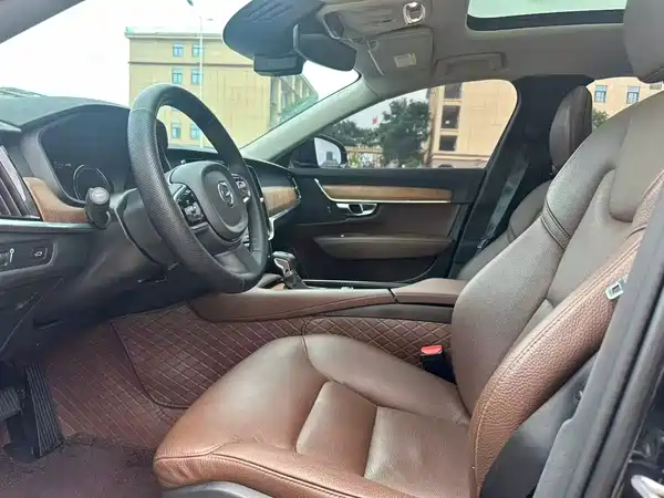 Volvo S90 2020