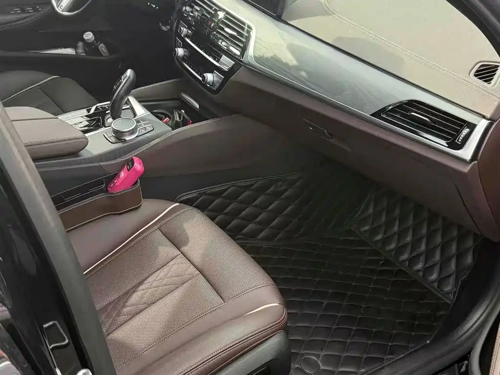 BMW 5 Series 2021