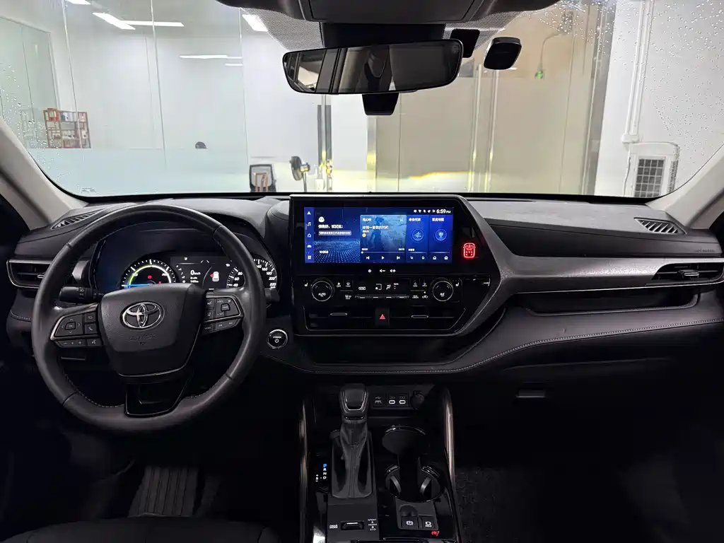 Toyota Highlander 2024 — фото 15