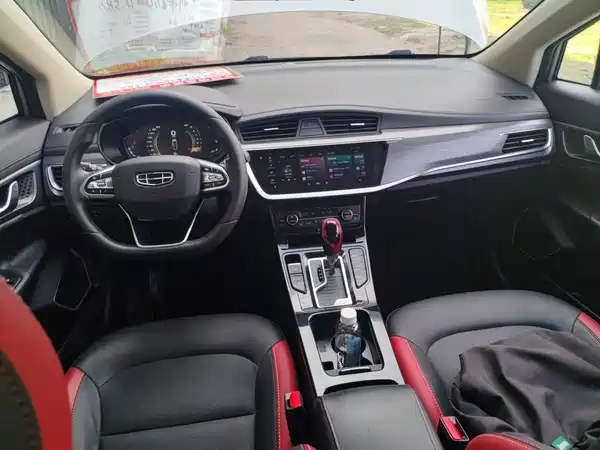 Geely Emgrand GS 2021