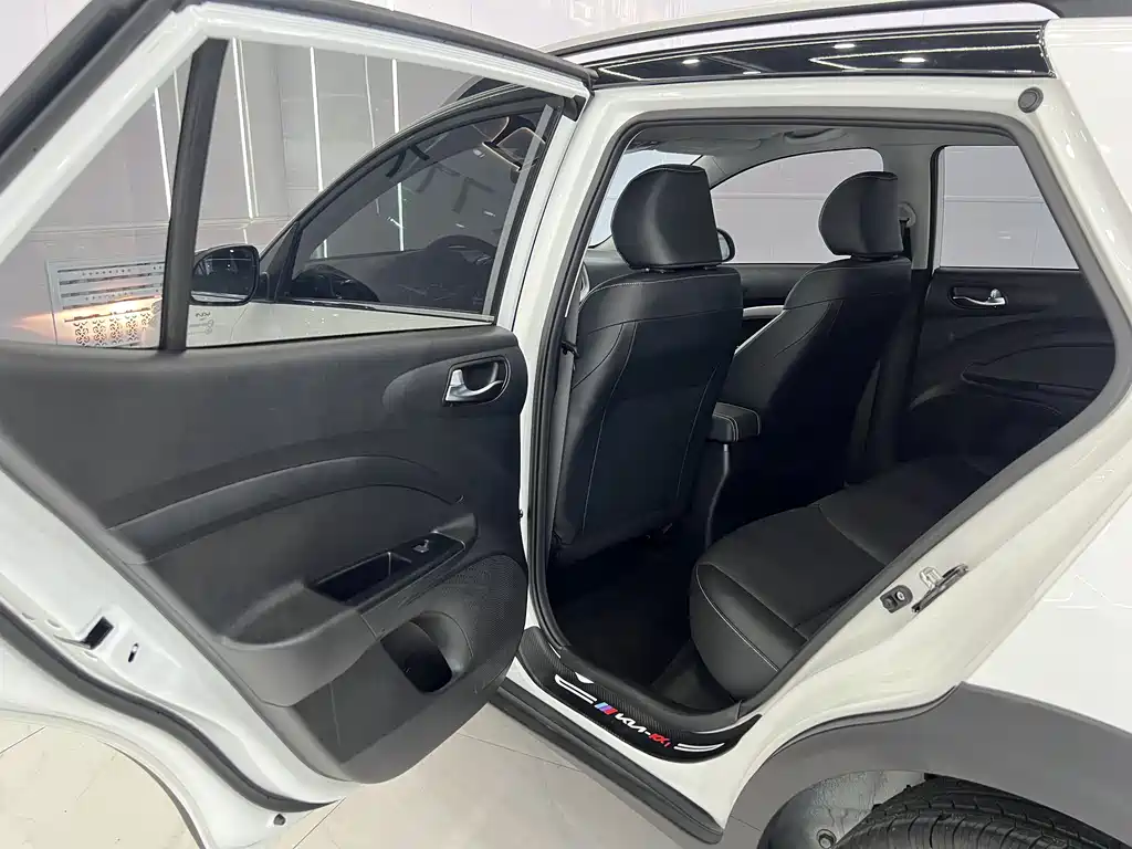 Kia KX1 2023 — фото 13