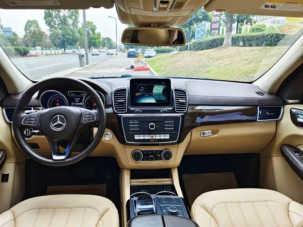Mercedes-Benz GLS 2018 — фото 6