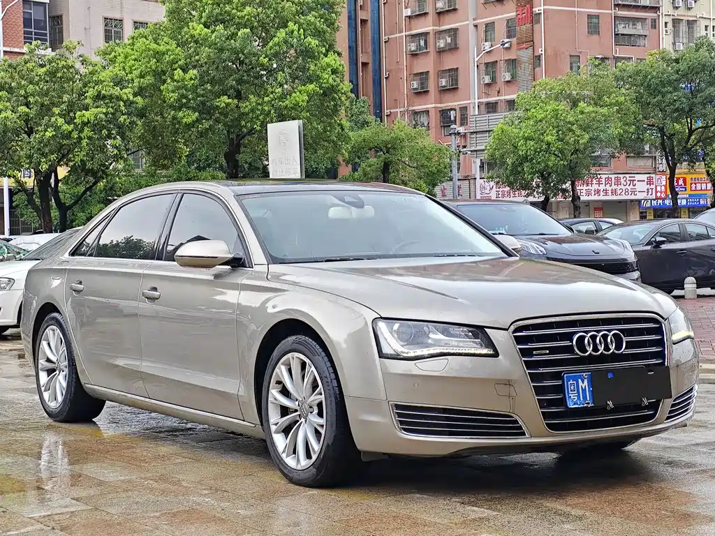 Audi A8 2012