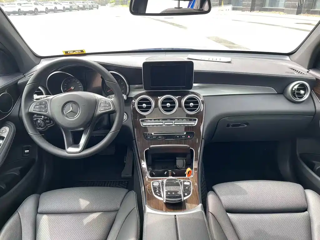 Mercedes-Benz GLC 2019 — фото 11