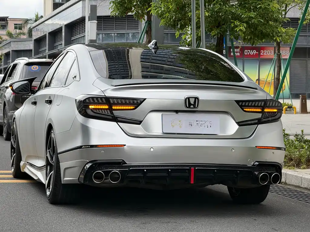 Honda Accord 2022 — фото 10
