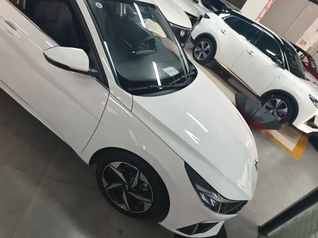 Hyundai Elantra 2023