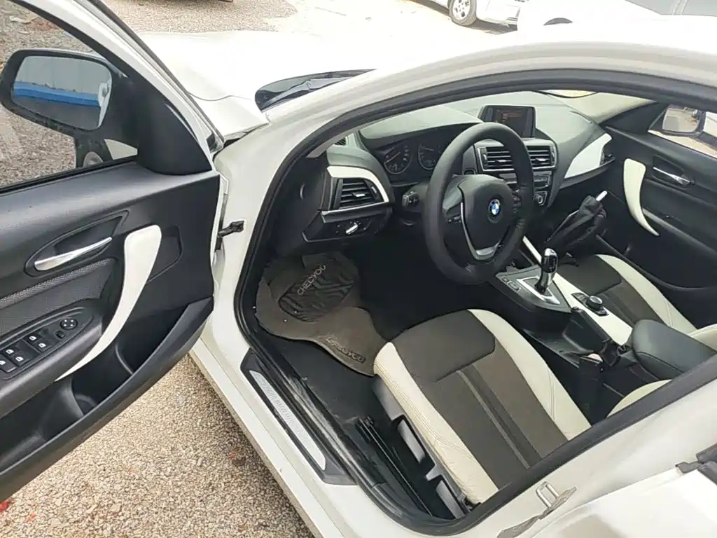 BMW 1 Series 2016 — фото 16