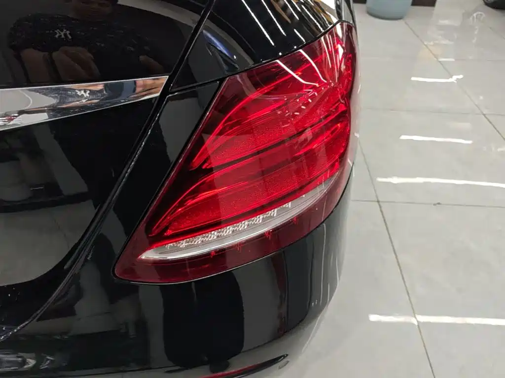 Mercedes-Benz E-Class 2020 — фото 8