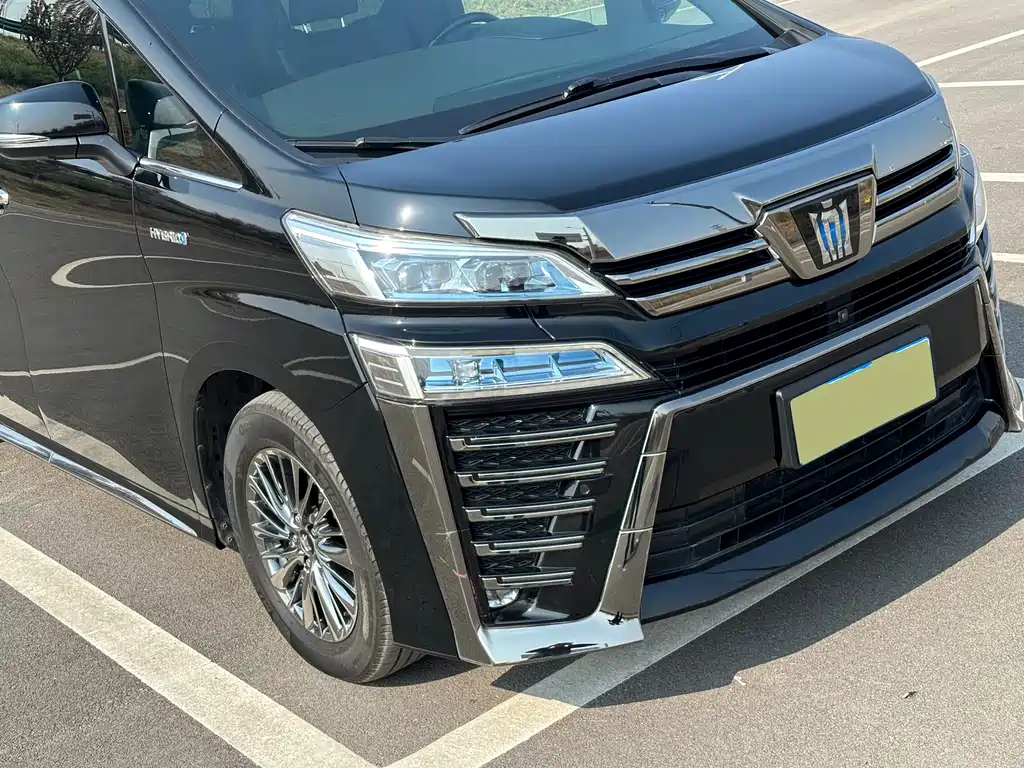 Toyota Vellfire 2022 — фото 6