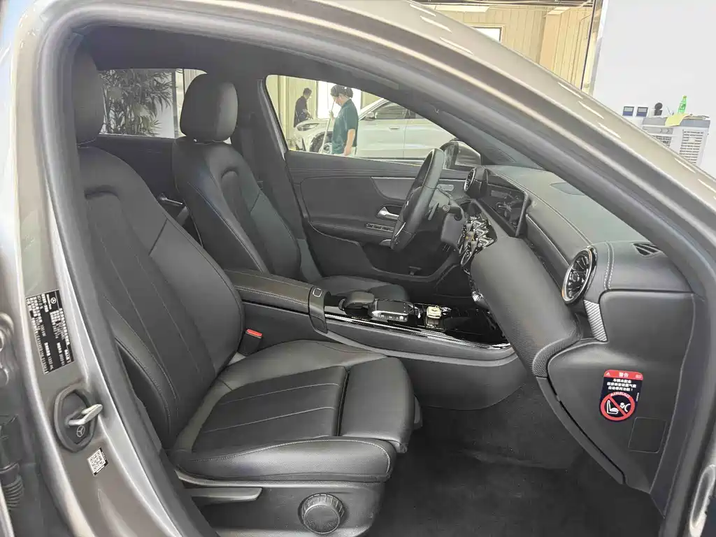 Mercedes-Benz A-Class 2022 — фото 17