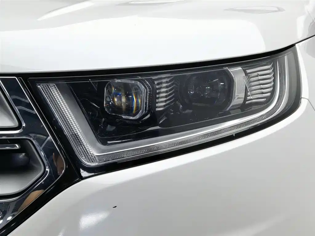 Ford Edge 2016 — фото 7