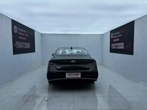 Hyundai Elantra 2023