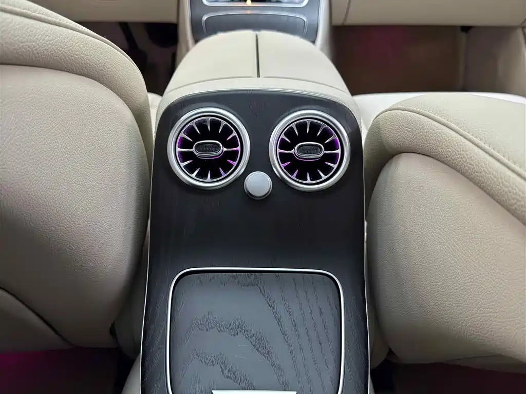 Mercedes-Benz E-Class 2023 — фото 10
