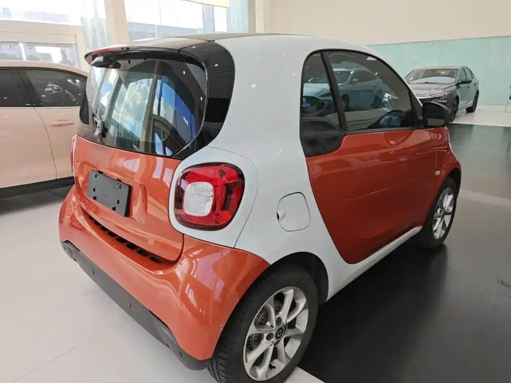smart fortwo 2016 — фото 7