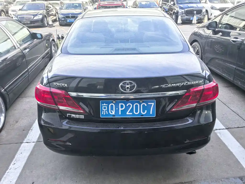 Toyota Camry 2015 — фото 11