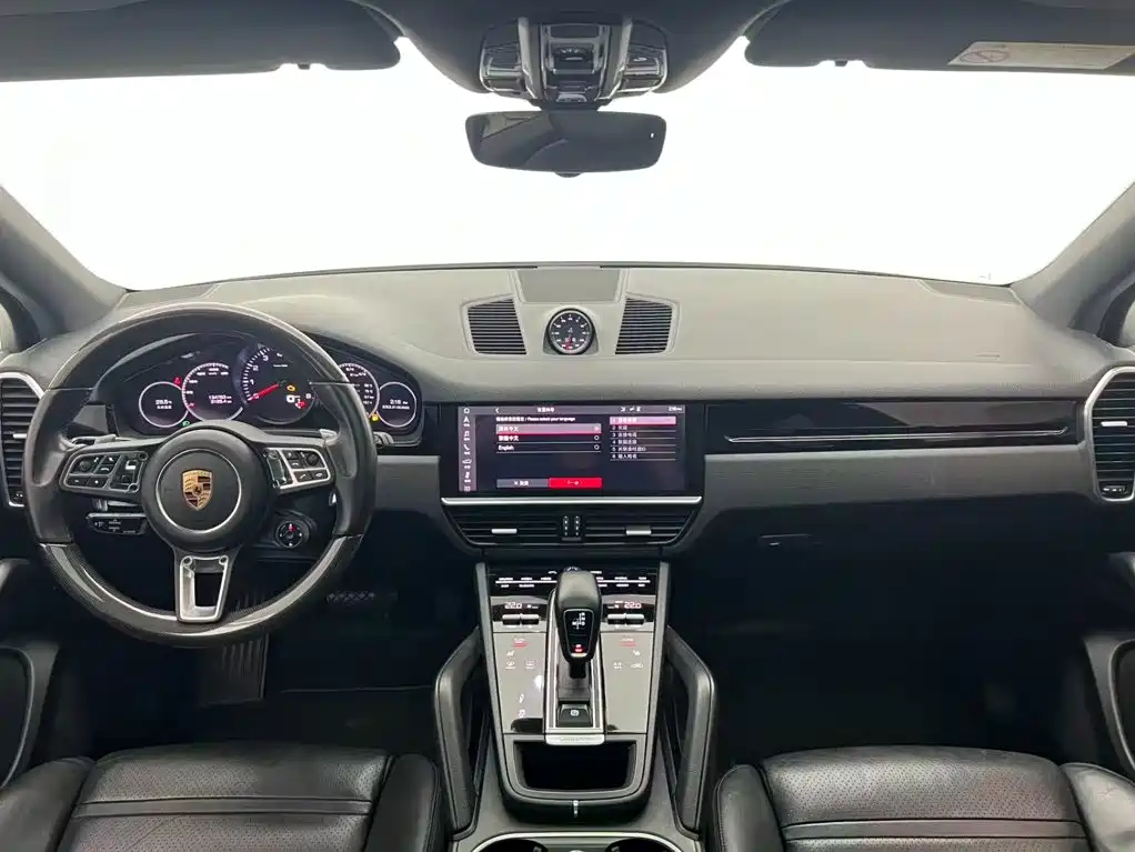 Porsche Cayenne 2018 — фото 9