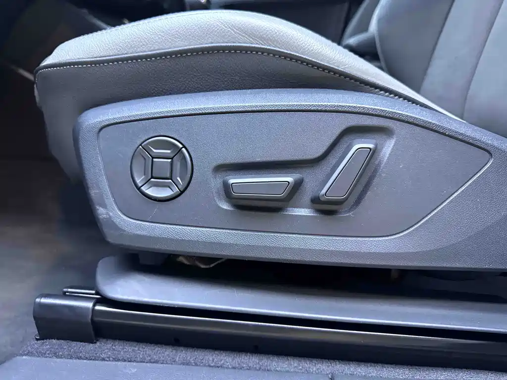 Audi Q3 2023 — фото 15