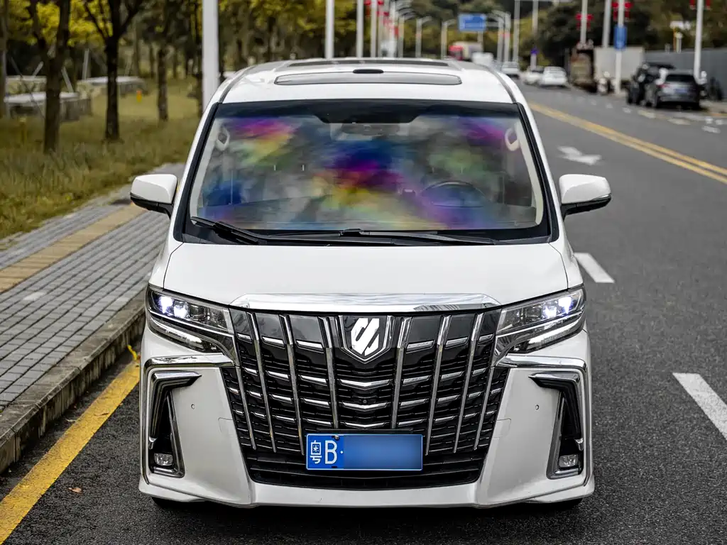 Toyota Alphard 2015