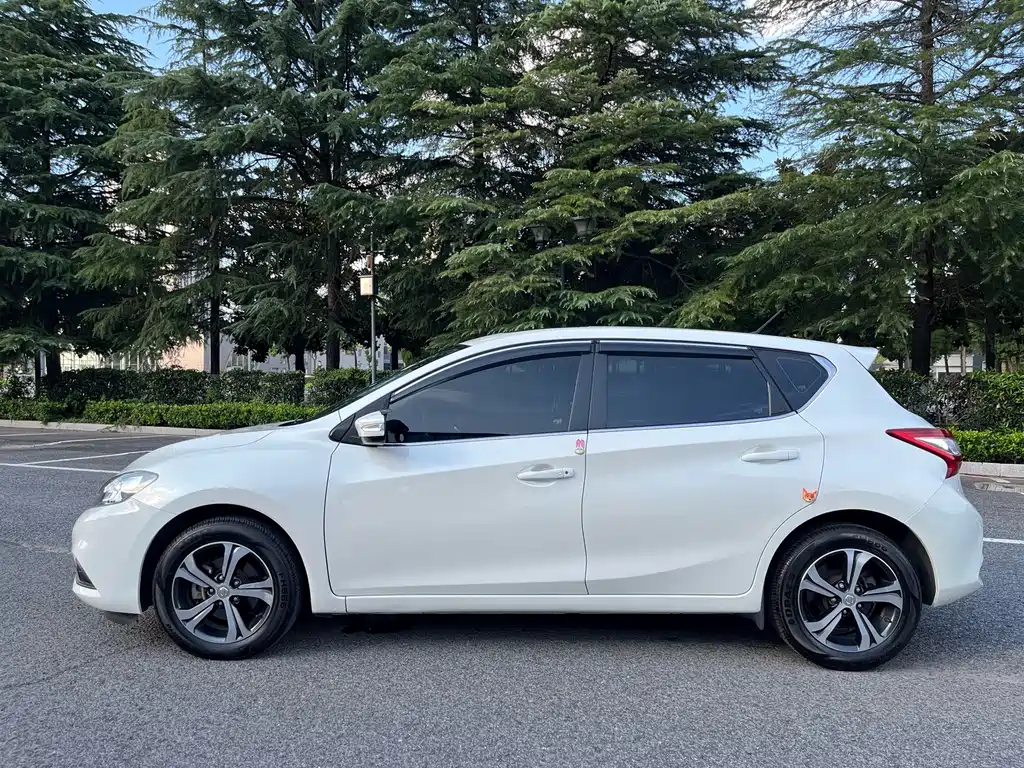 Nissan Tiida 2019 — фото 6