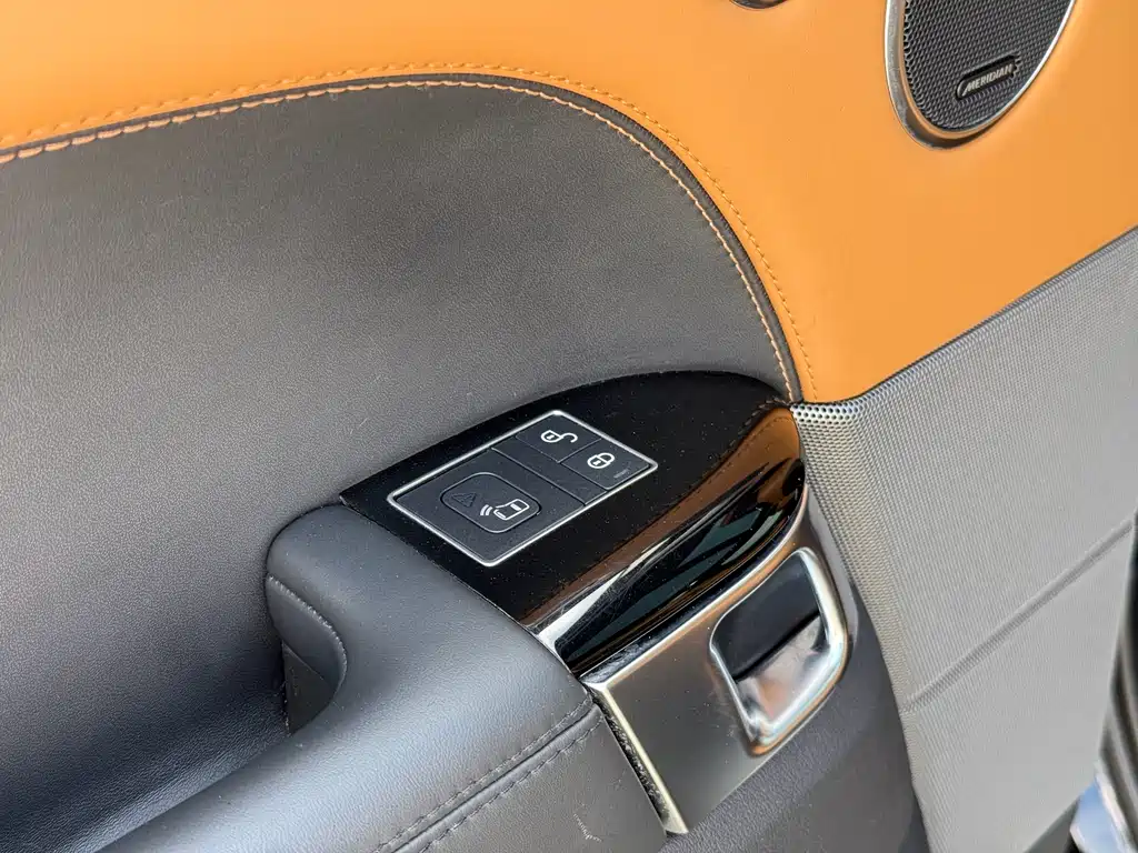 Land Rover Range Rover Sport 2018 — фото 24