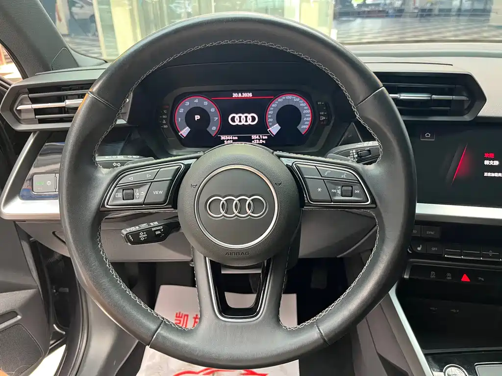 Audi A3 2023 — фото 13