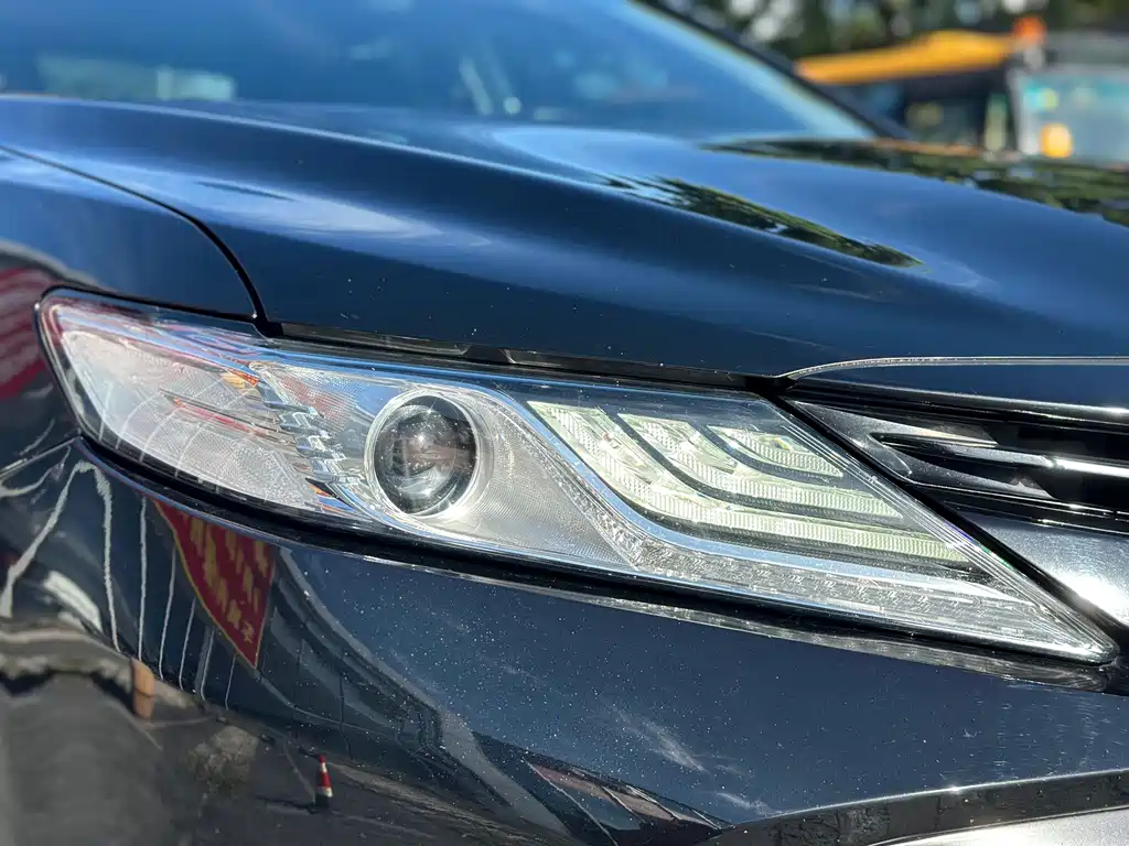 Toyota Camry 2018 — фото 4