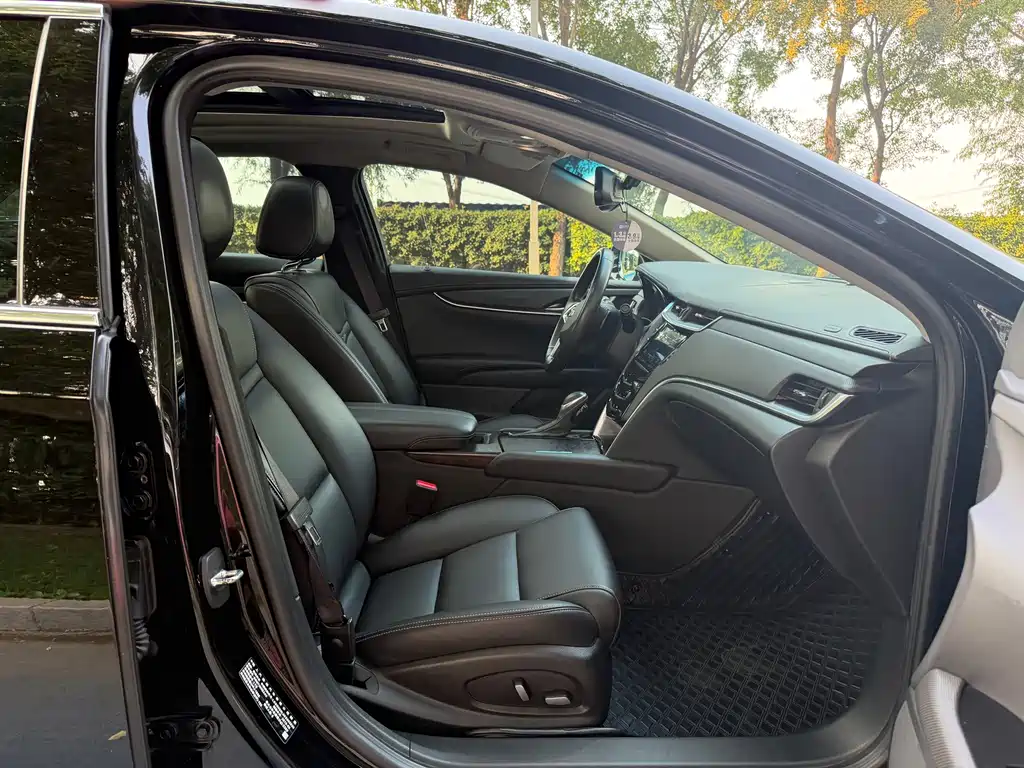 Cadillac XTS 2019 — фото 13