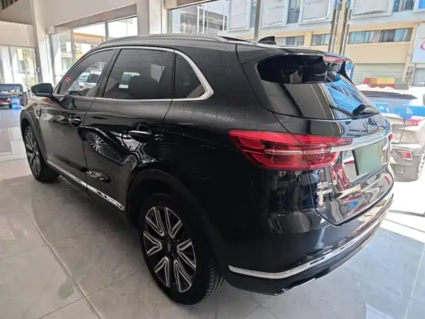 Hongqi HS5 2022