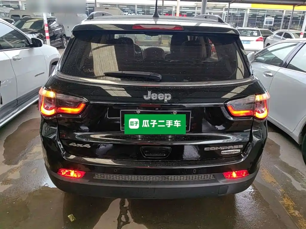 Jeep Compass 2018 — фото 6