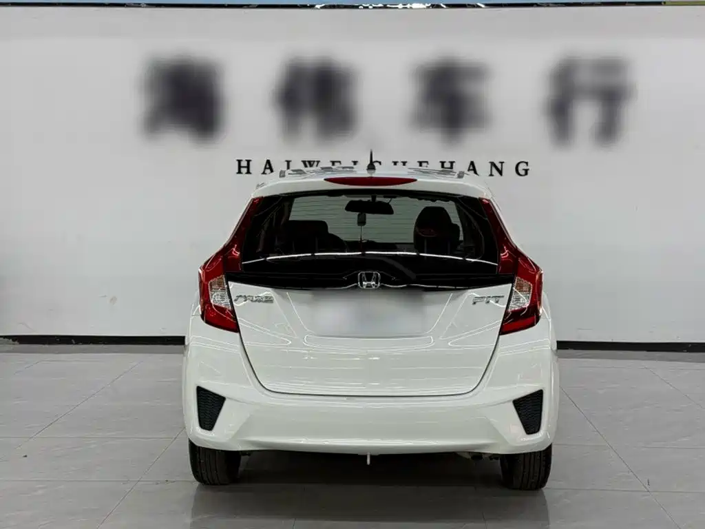 Honda Fit 2018 — фото 9