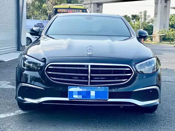 Mercedes-Benz E-Class 2023