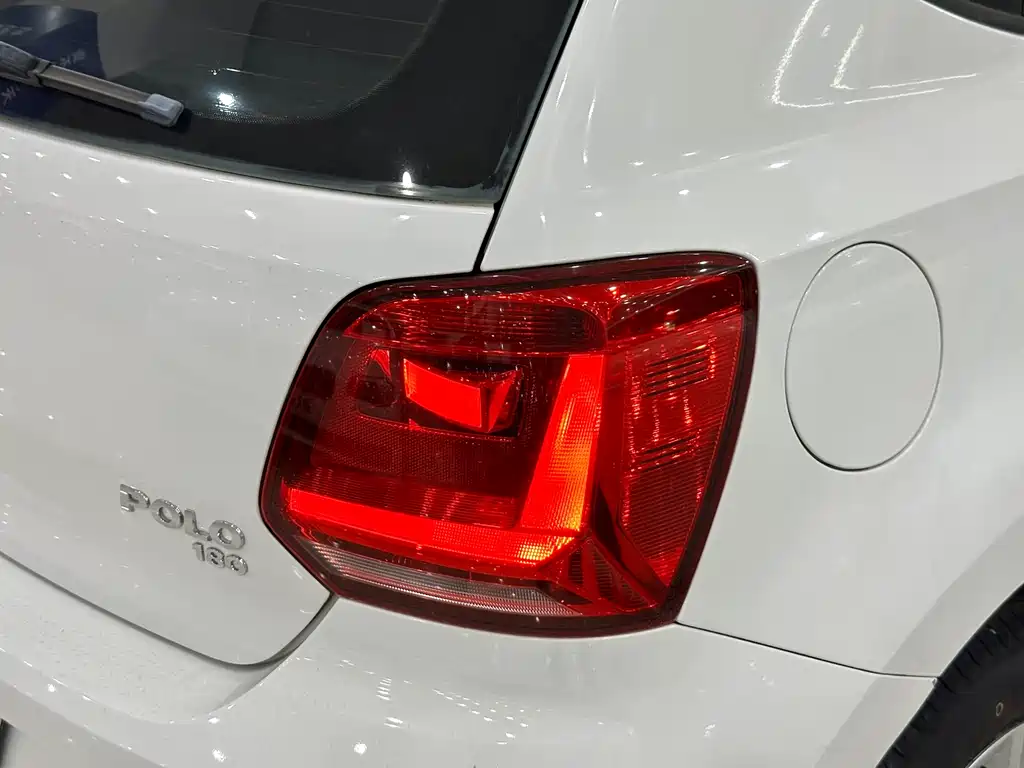 Volkswagen Polo 2017 — фото 19